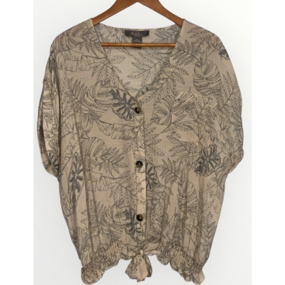Olivia & Martin Tan Tropical Foliage Print Short Sleeve Tie Front V-Neck Top